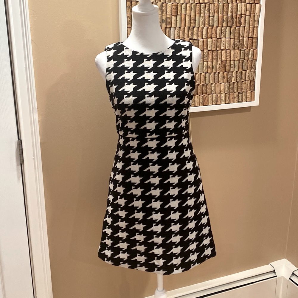 Alice + Olivia Black & White Cotton and Wool Dress.  32” length. NWT